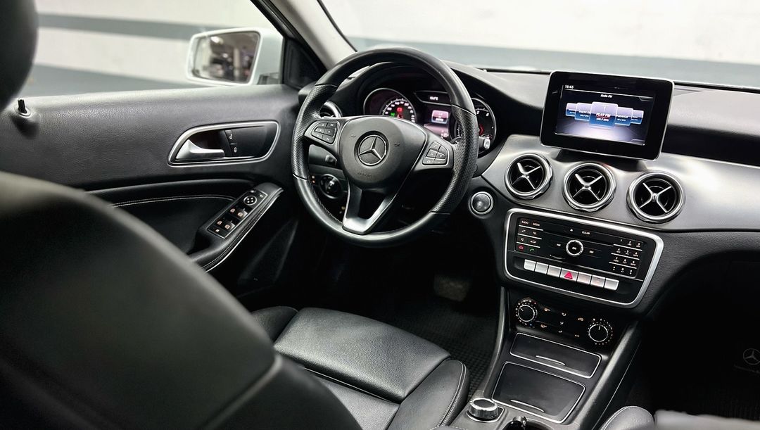 Mercedes-Benz GLA 200 1.6 Turbo 2021 Automático  