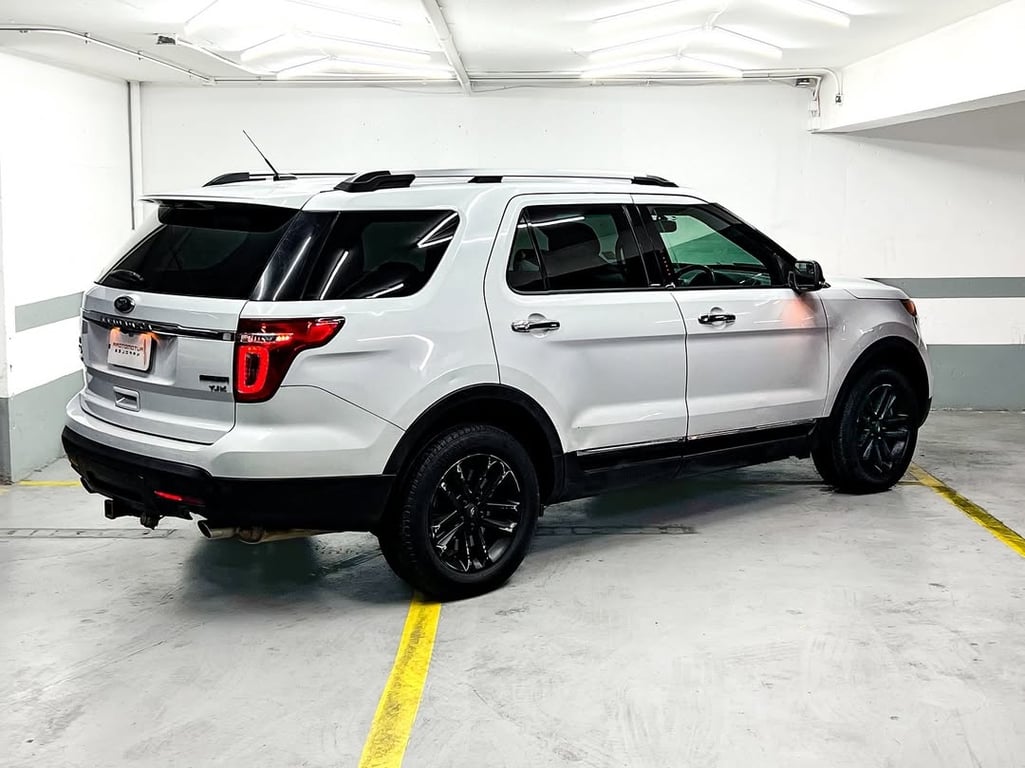 Ford Explorer XLT 2016 - 3.5L V6 Automática